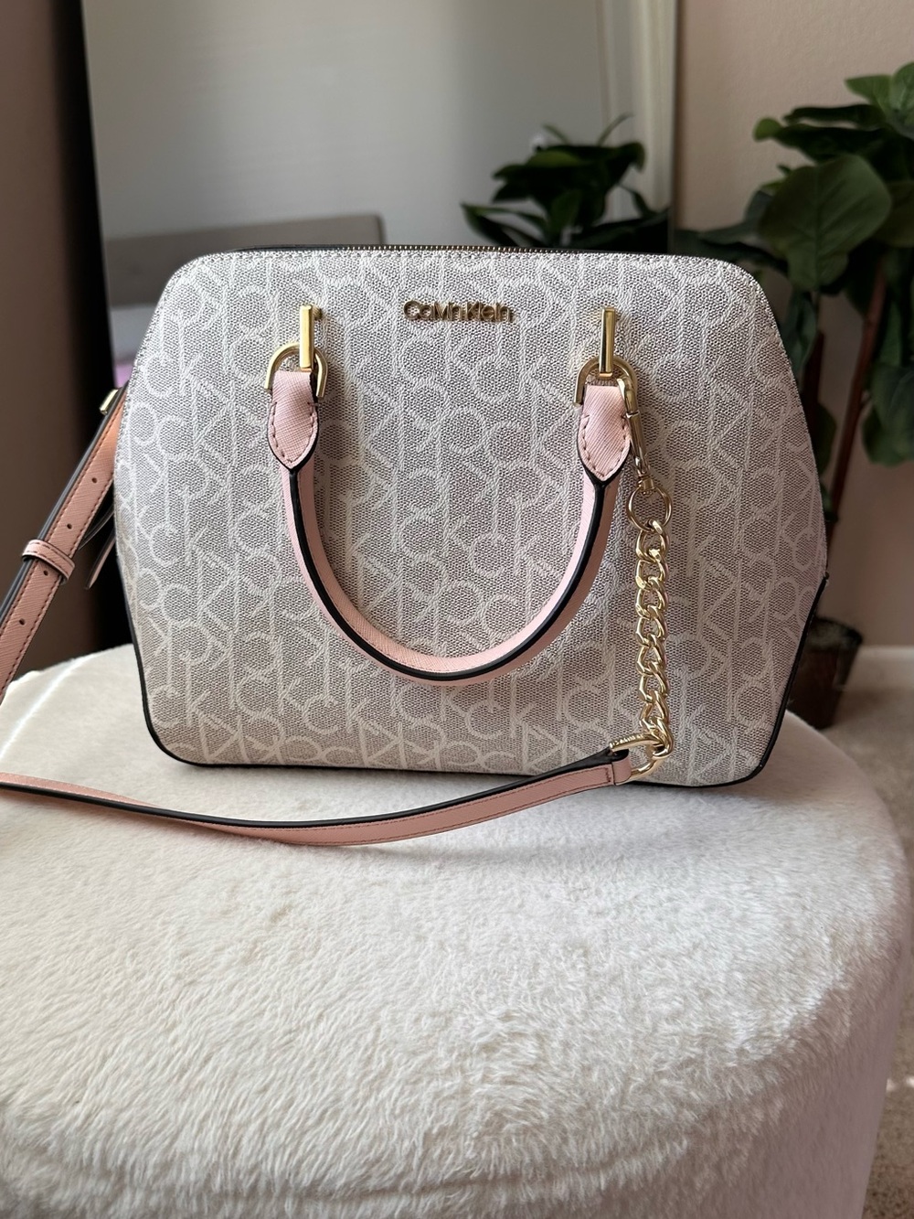 NWOT Calvin Klein Hayden
Monogram Logo Leather Satchel
Bag